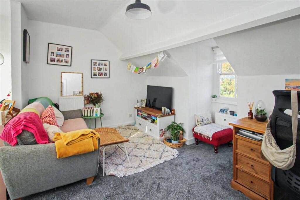 Apartment in Bedford, De Parys - View 2