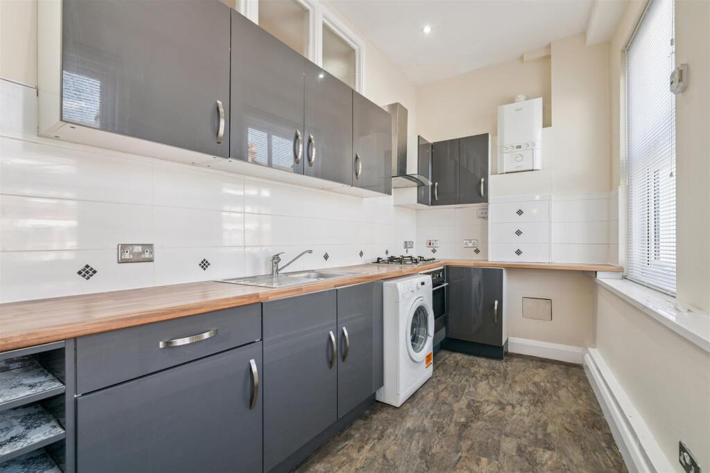 Apartment in London - View 4