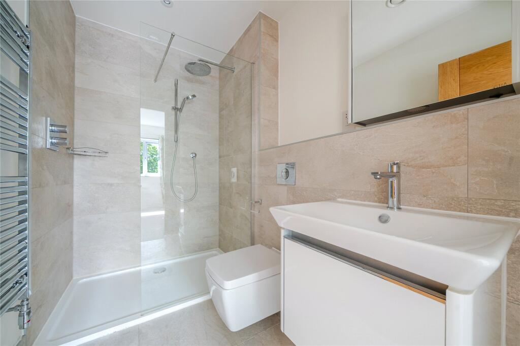 House in Exeter, Topsham - More