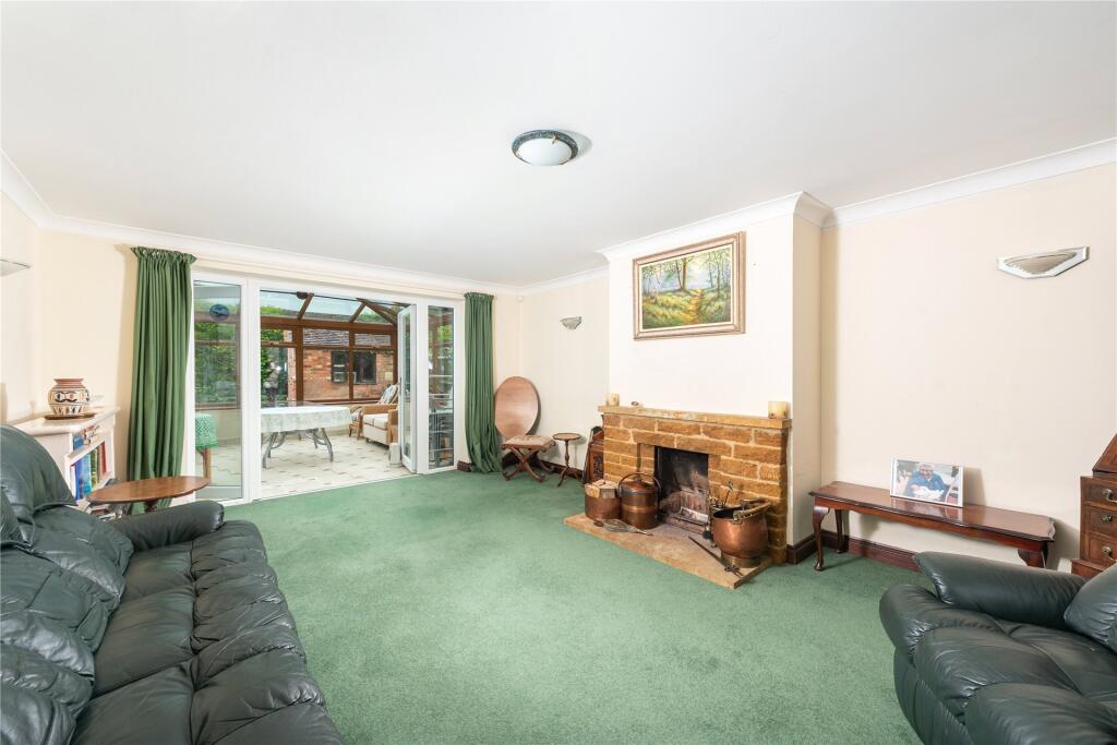 House in Eydon, West Northamptonshire - View 2