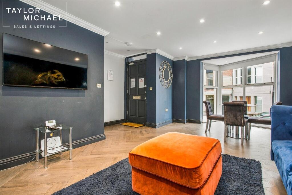 4 bedroom terraced house for rent