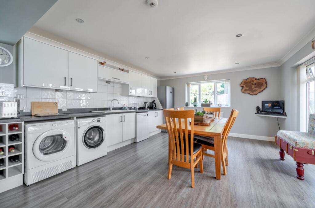 House in North Kesteven, Ruskington - View 3