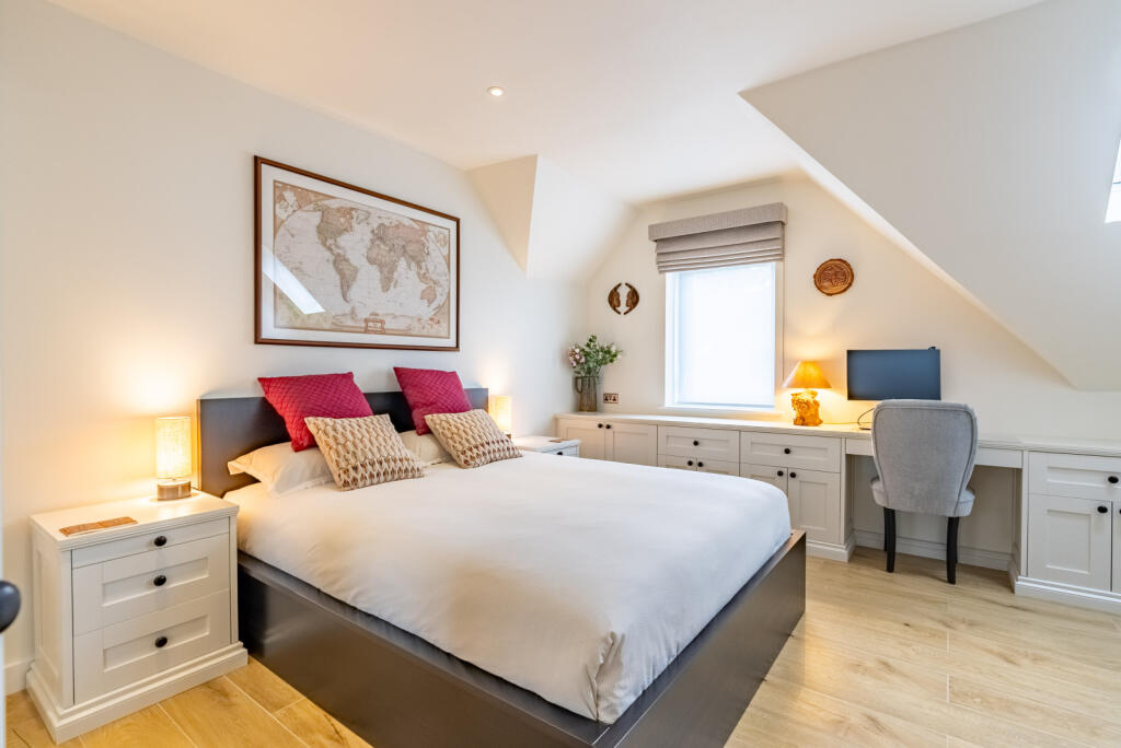 Additional image 3 of Gibbs Close, Harpenden, Hertfordshire, AL5
