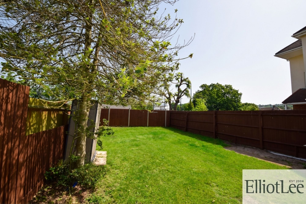 Apartment in London, London Borough of Harrow - More