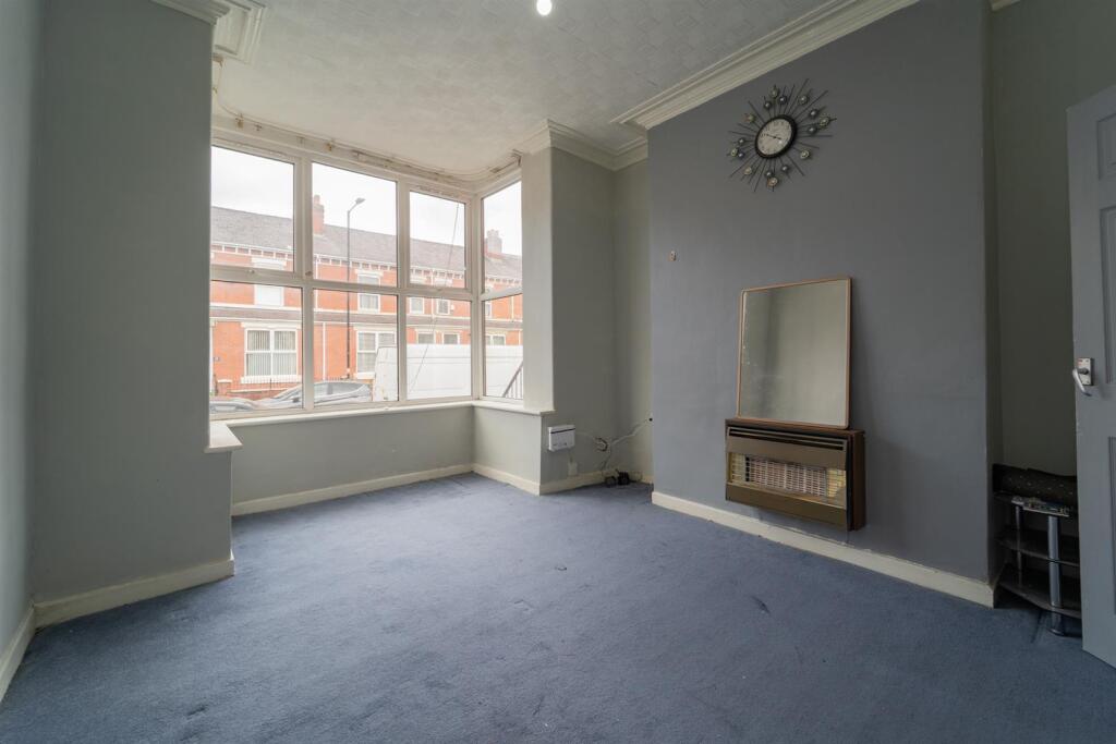 House in Manchester, Old Trafford - View 4