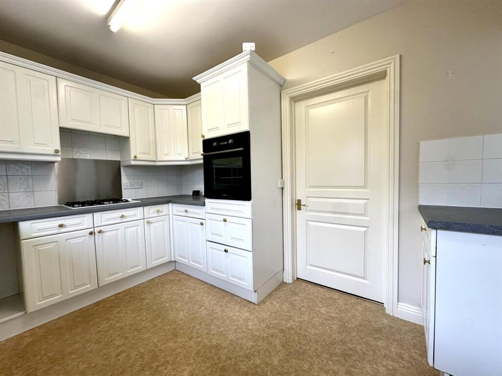 House in Swindon - View 4