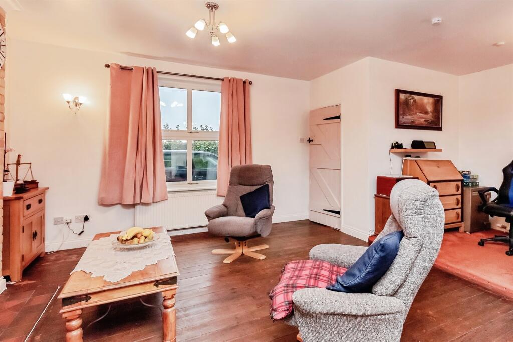 House in Peterborough - View 4
