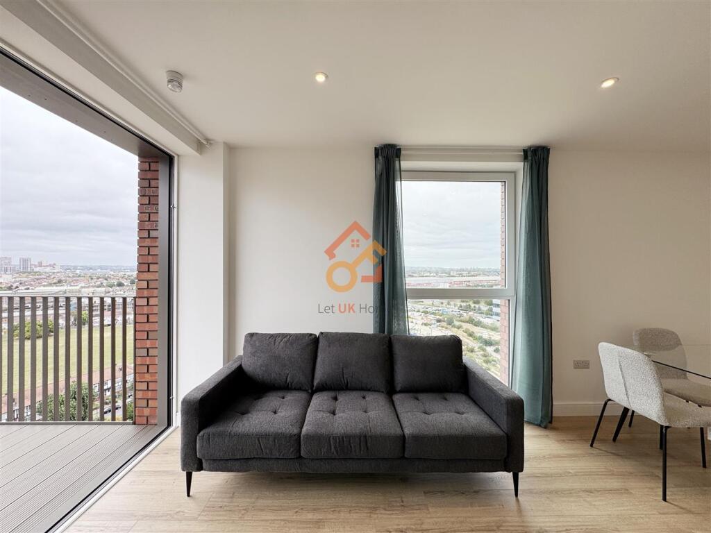 Waterview House, 12 Quay Walk, Wembley HA0 photo 3