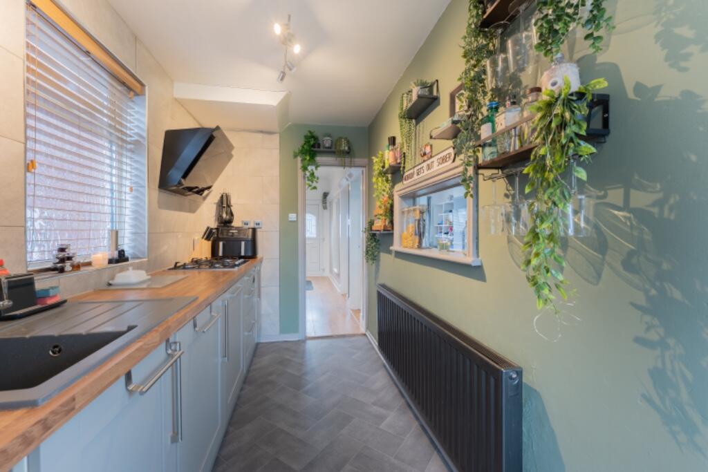 Cobham Road, CH46 photo 4