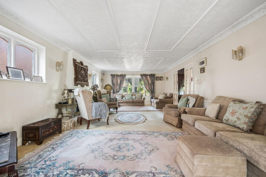 House in Three Rivers, Chorleywood - View 2