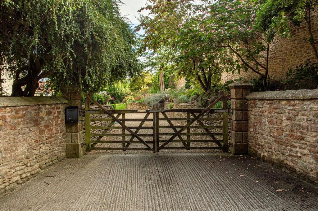 Additional image 20 of Church Hill, Beckington, BA11