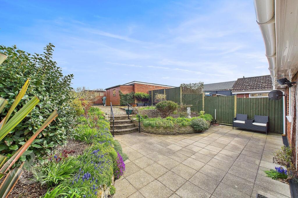 Meadow Road, Costessey, Norwich photo 2