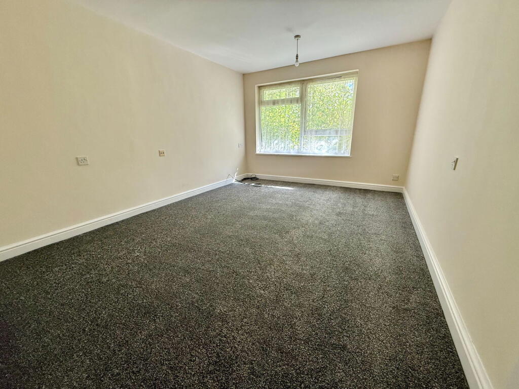 Boulton Grange, Telford, TF3 2LB photo 2