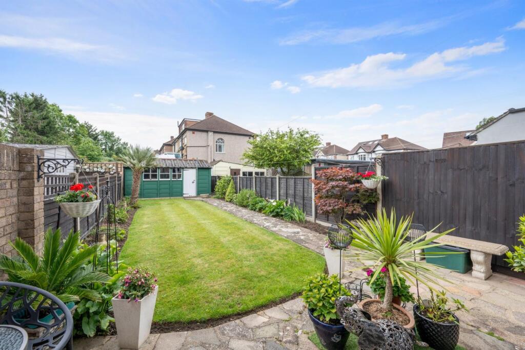 House in Epsom and Ewell, Cuddington, Stoneleigh - View 2