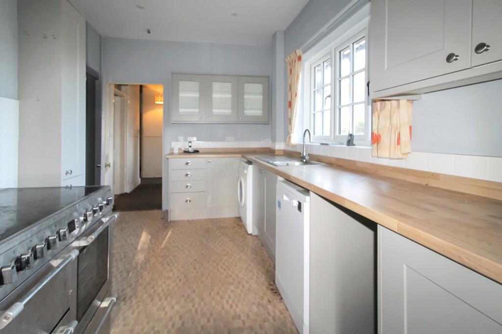Sarisbury Green, Southampton photo 4