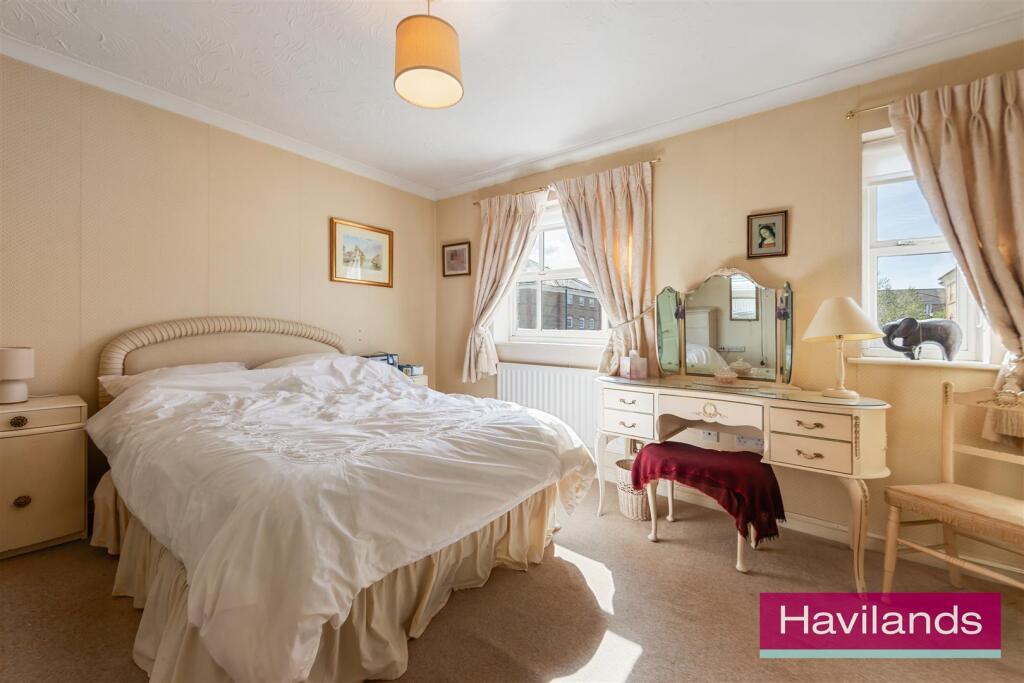 House in London - View 5