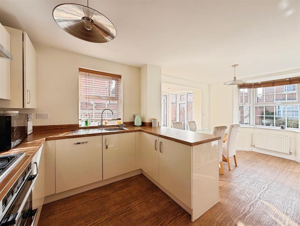 Scholars Place, Worksop photo 4