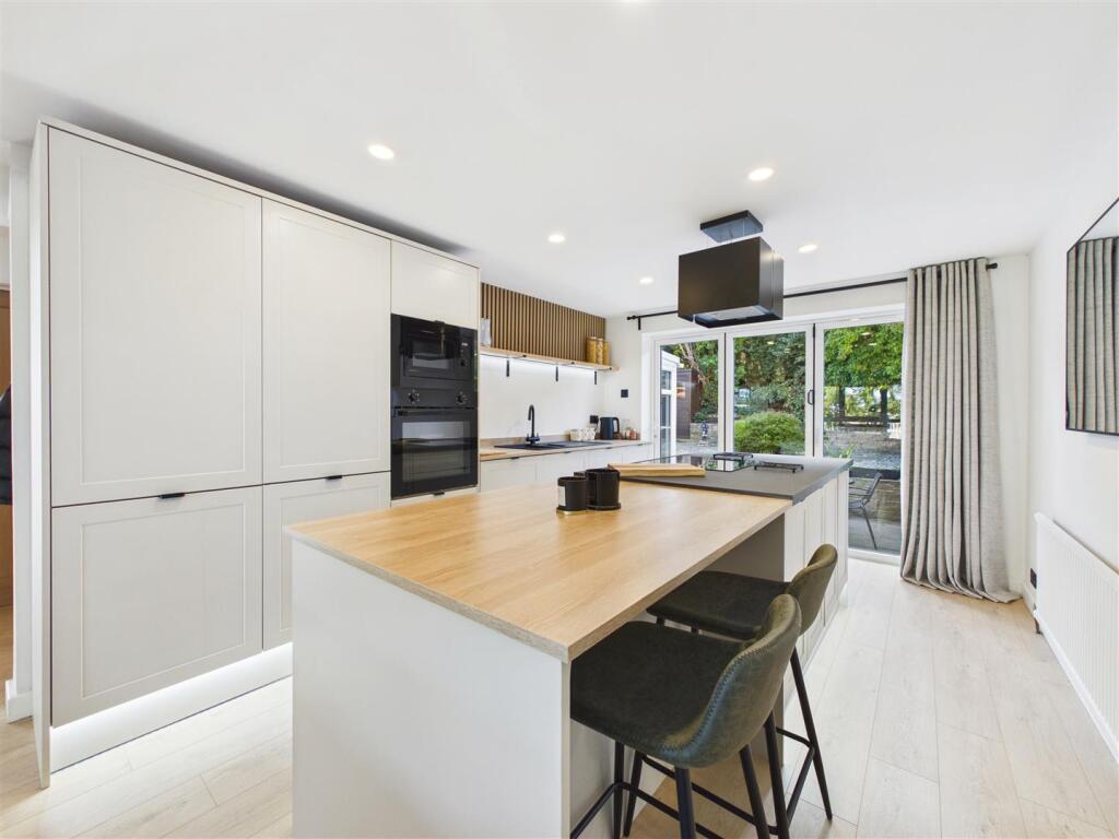 House in Sheffield - View 4