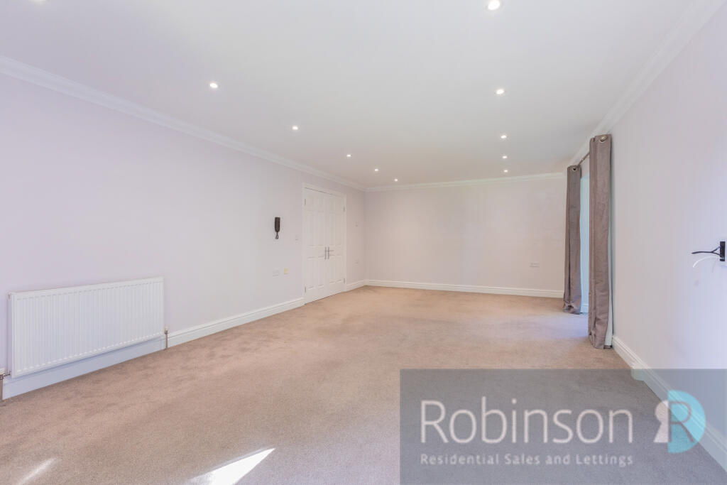 Apartment in Slough - View 4