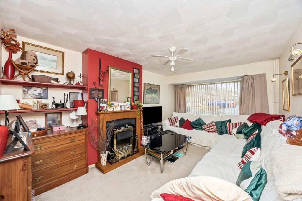 Priory Road, Hassocks, BN6 photo 2