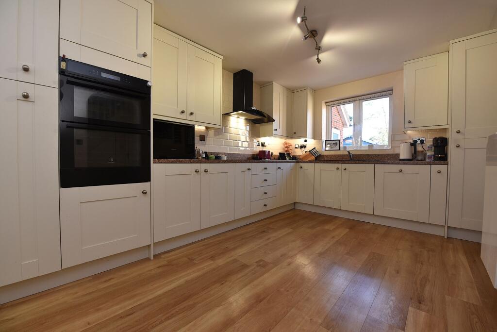 House in Peterborough - View 5