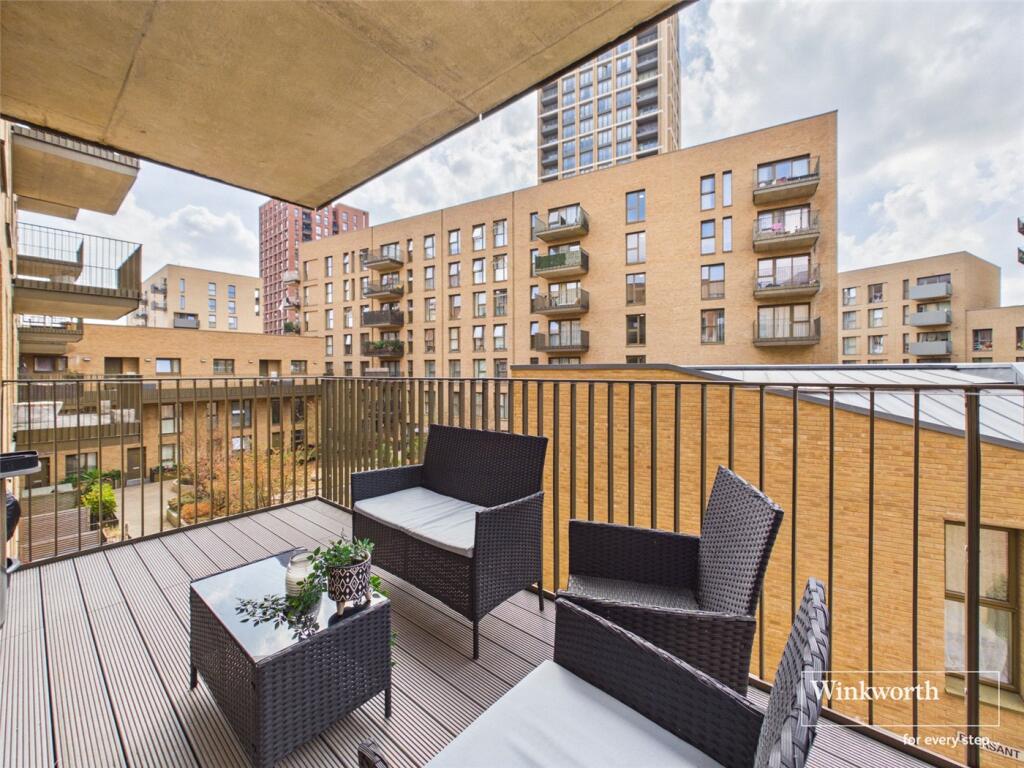 Apartment in London - More