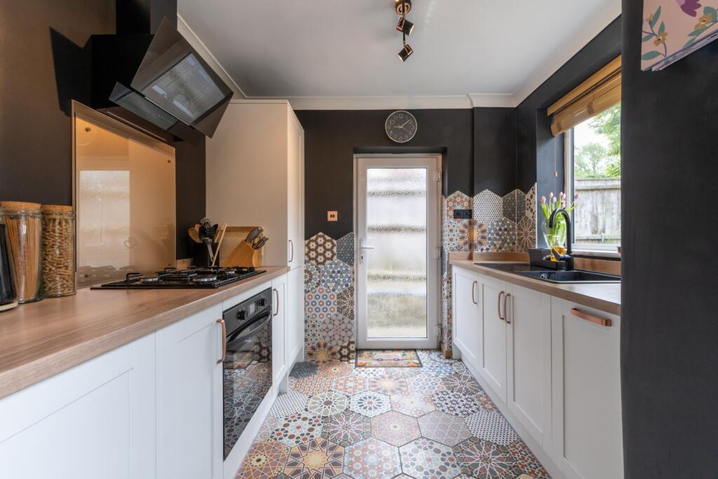 Tarratt Road, Yeovil, BA20 photo 3