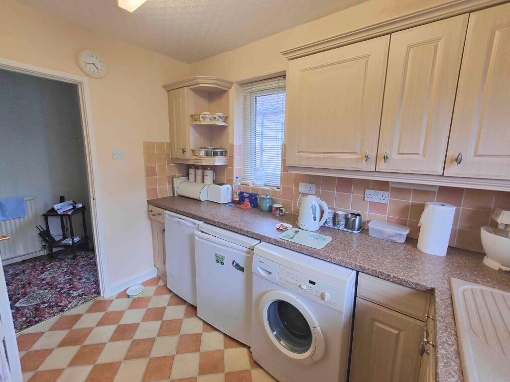 Additional image 8 of 22 Mount Gardens, Cleckheaton, BD19 3QH