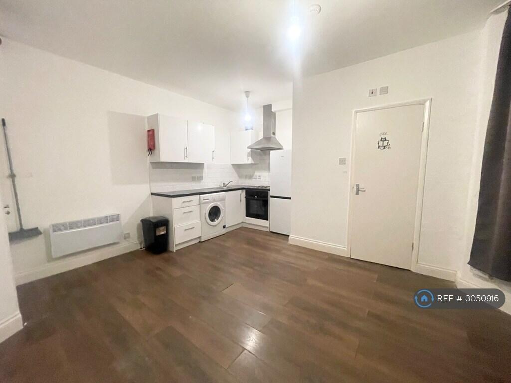 Apartment in London - More