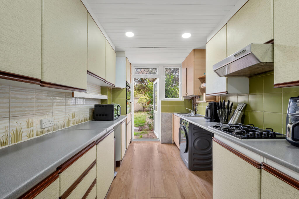 House in London, Merton Park - View 4