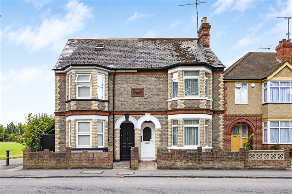 Main image of property: Gosbrook Road, Caversham, Reading