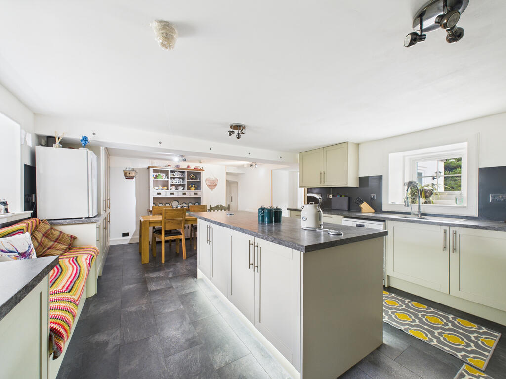 House in Perth - View 4