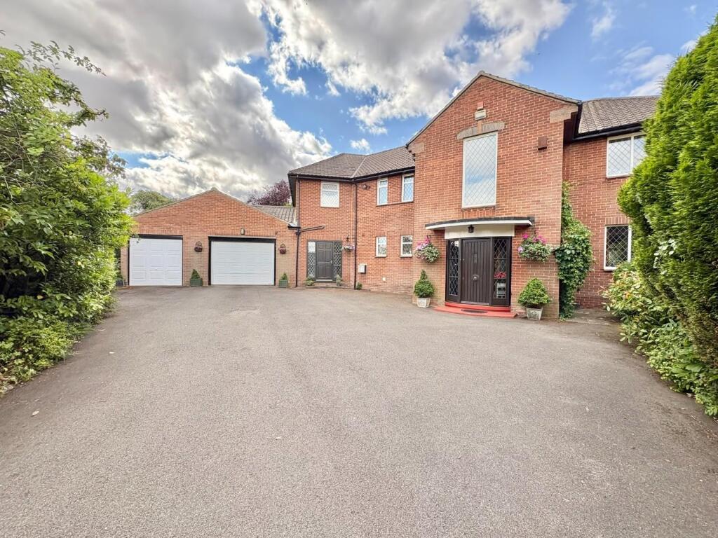 5-bed detached on Whitworth Close, Spennymoor, £475,000