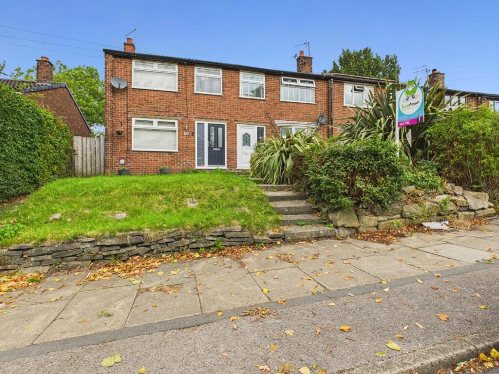 Main image of property: 94 Yew Tree Lane, Dukinfield, SK16 5DX