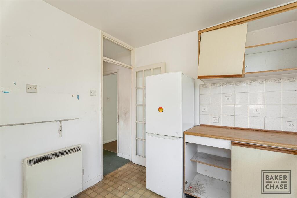 Apartment in Enfield - View 5