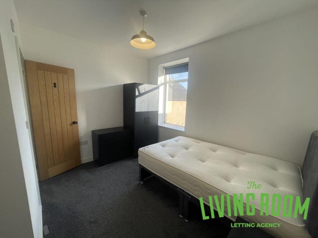 Main image of property: Splott Road, Splott, Cardiff