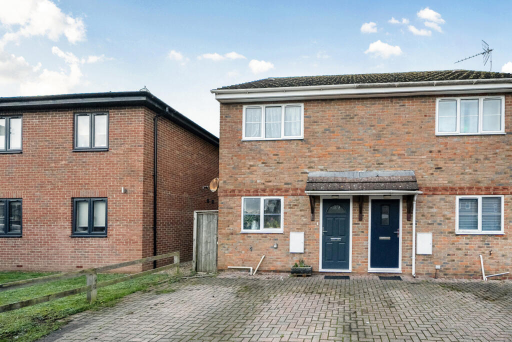 Main image of property: The Bevers, Mortimer Common, Reading, RG7