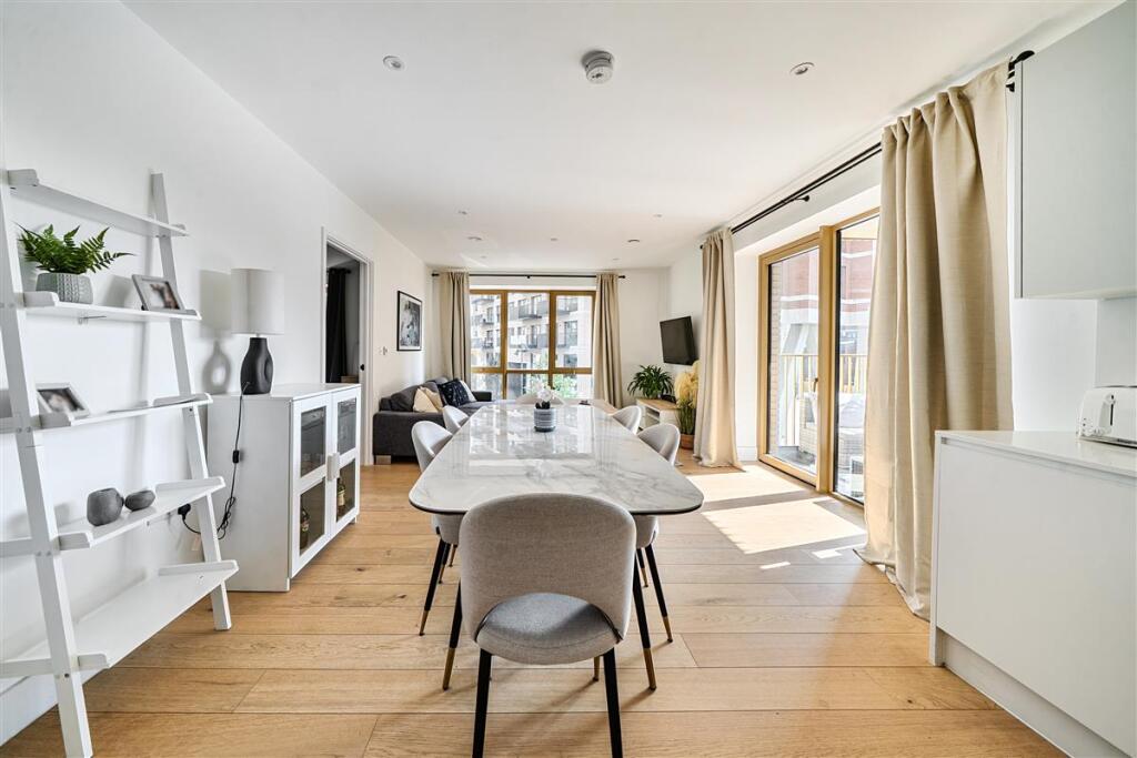 Apartment in Twickenham - View 5