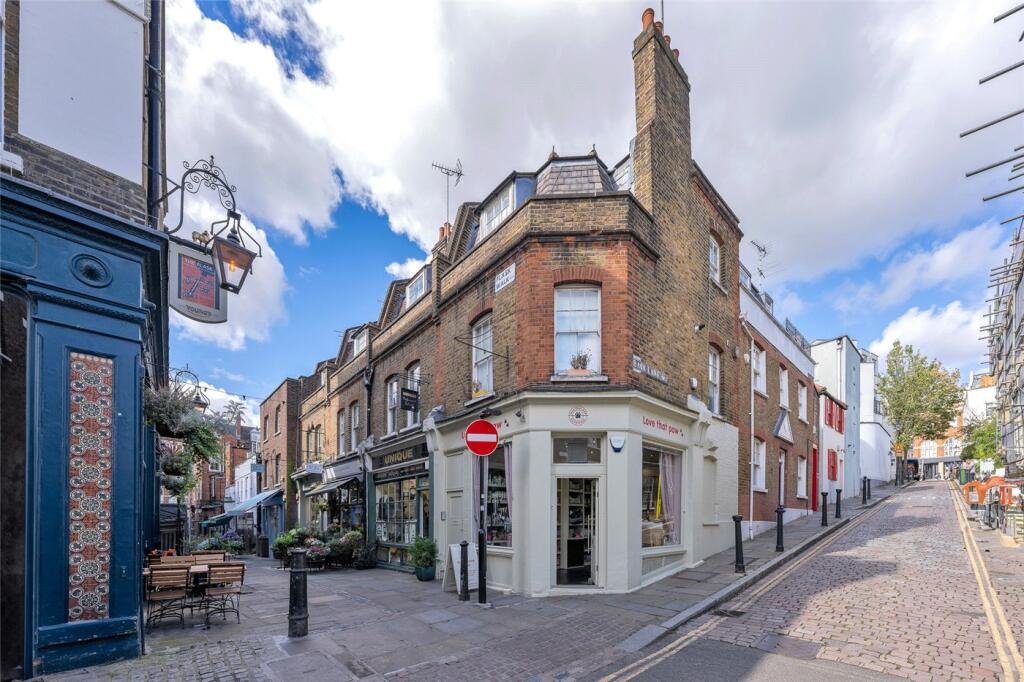 Kiels Cottages, Back Lane, London, NW3 photo 4