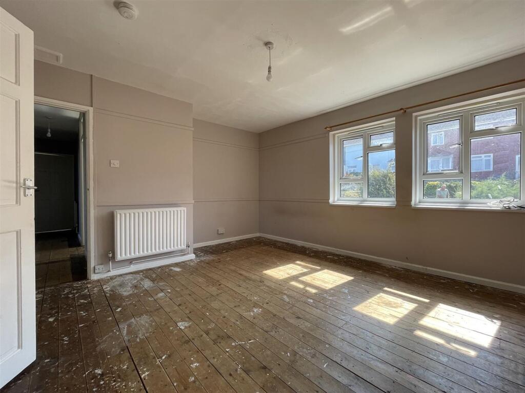 Apartment in Dorchester - View 2