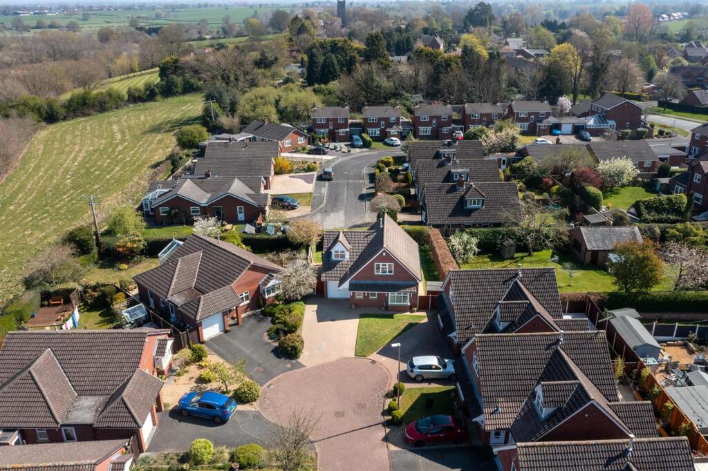 Moorlands Drive, Wybunbury, CW5 photo 2