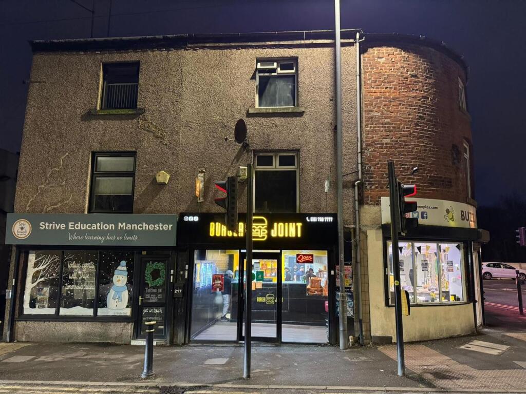 Bury Old Road, Prestwich, Manchester photo 3