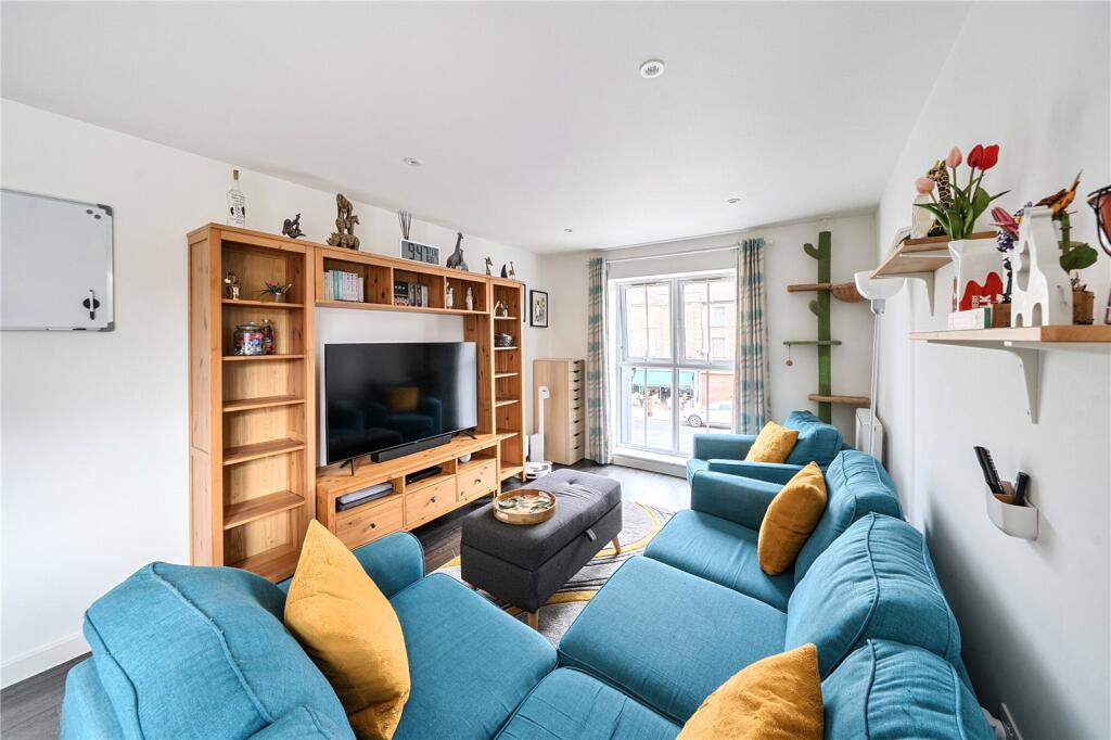 Apartment in London, Upper Elmers End - View 5