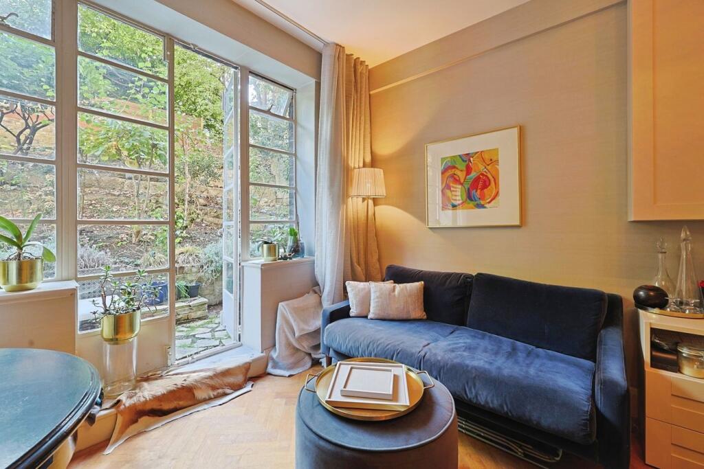 Apartment in London - More