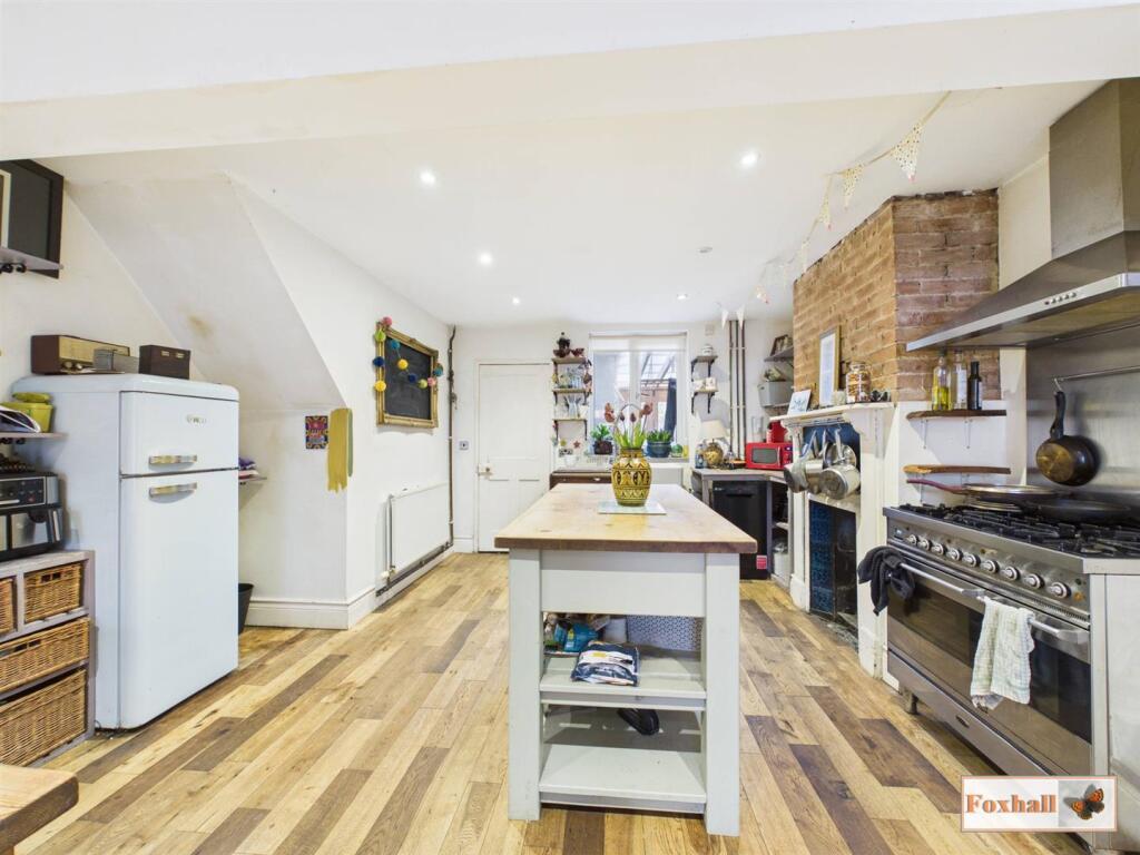 House in Ipswich, Stoke - View 2