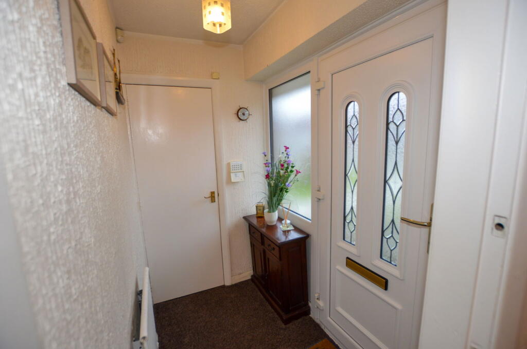 Halewood Avenue, Golborne, Warrington, WA3 3RG photo 2