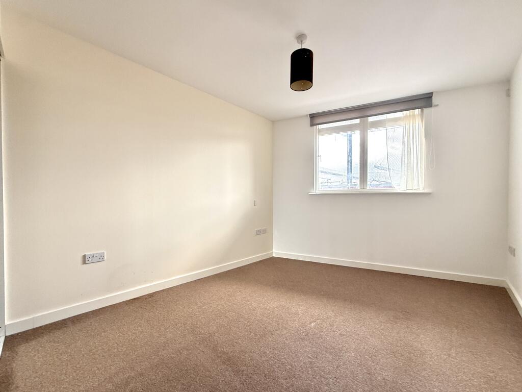 Apartment in Maidstone, Kent - View 4