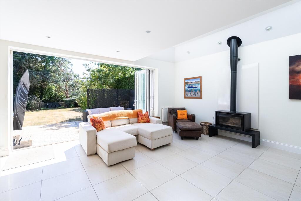 House in Cobham, Stoke D'Abernon - View 5