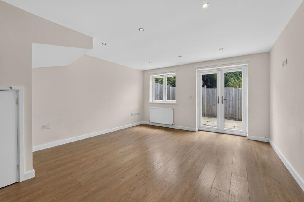 House in Kettering, Leisure Village - View 6