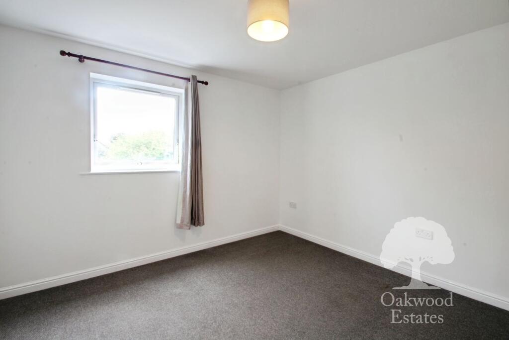 Apartment in Slough - More
